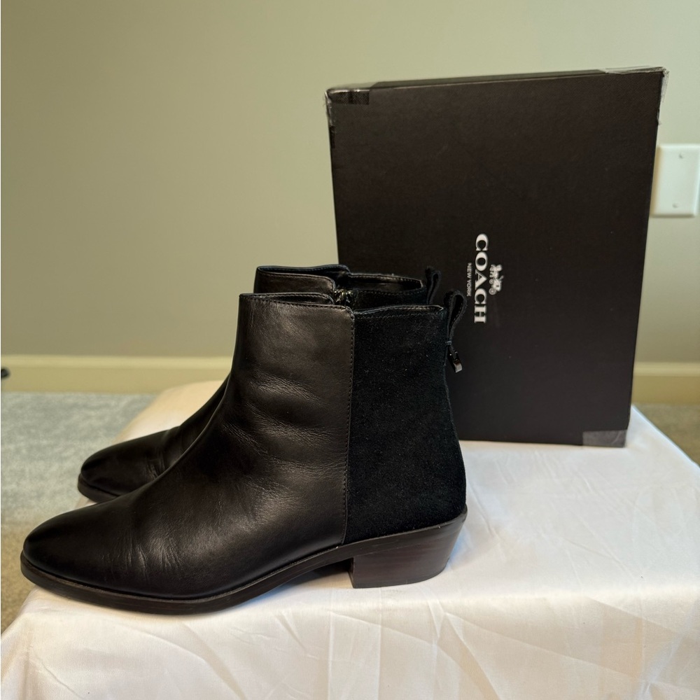 Coach Black Leather Boots with Box - Picture 4 of 5